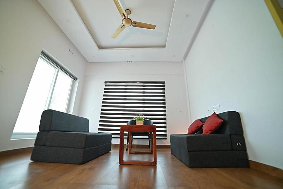 Pine Trees Holidays Homestay *