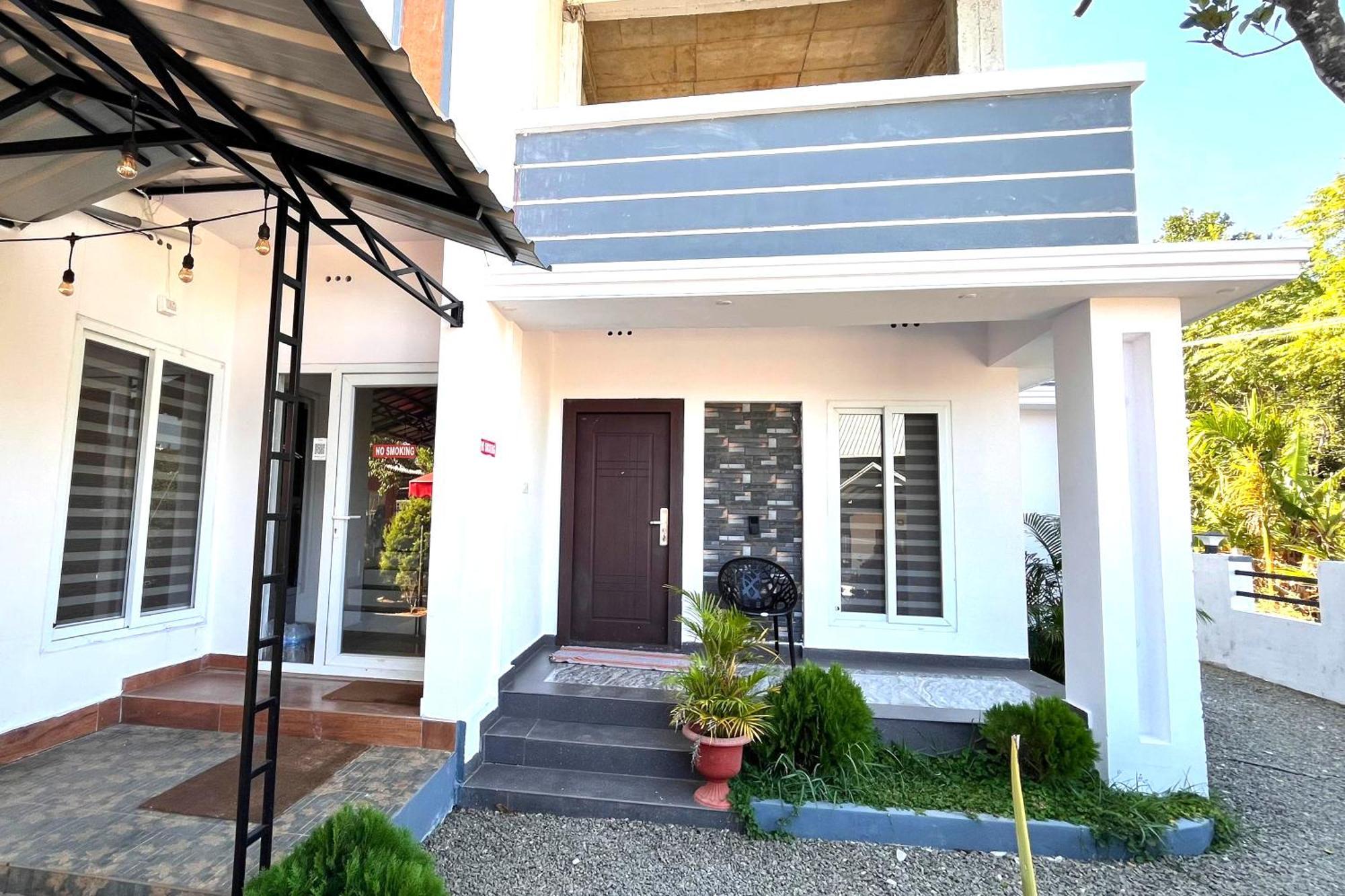 Homestay Pine Trees Holidays