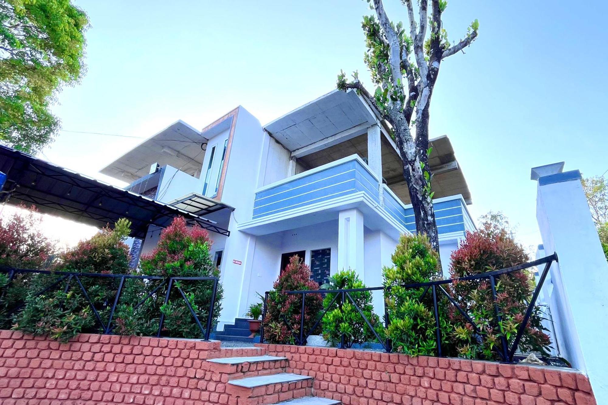 Pine Trees Holidays Homestay